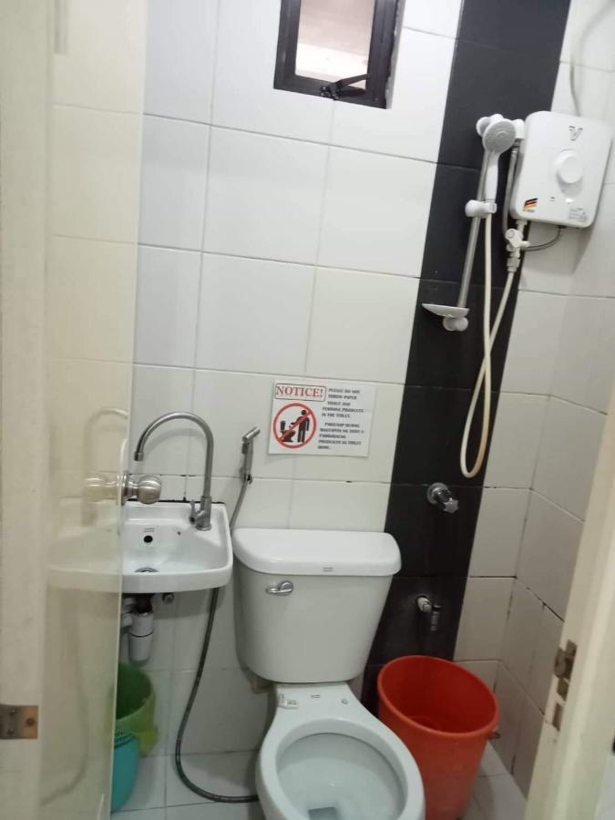 N&J Lopez Lodging House Pasay Exterior photo