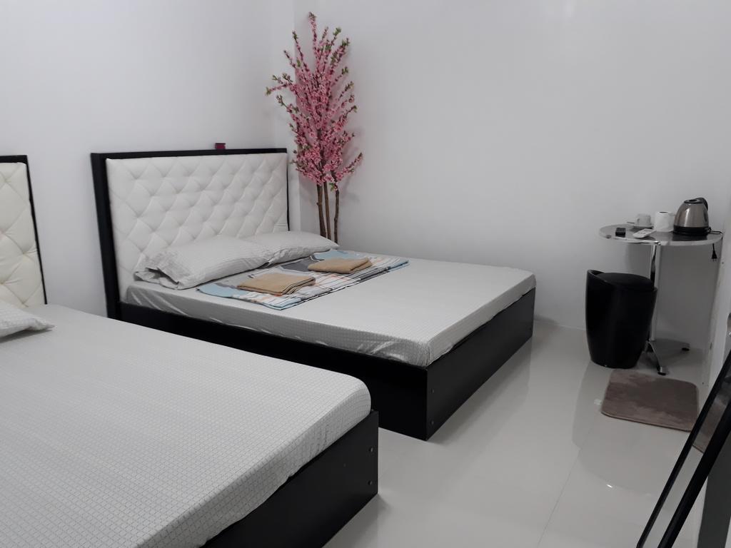 N&J Lopez Lodging House Pasay Exterior photo